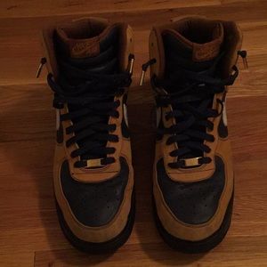 Nike Airs!!! Great condition!!